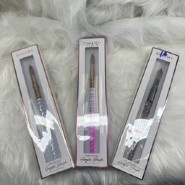 Kiara Sky kolinsky acrylic brush